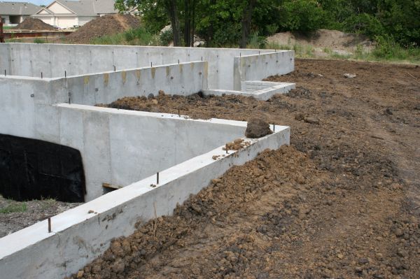 Foundation Wall Construction in Smyrna